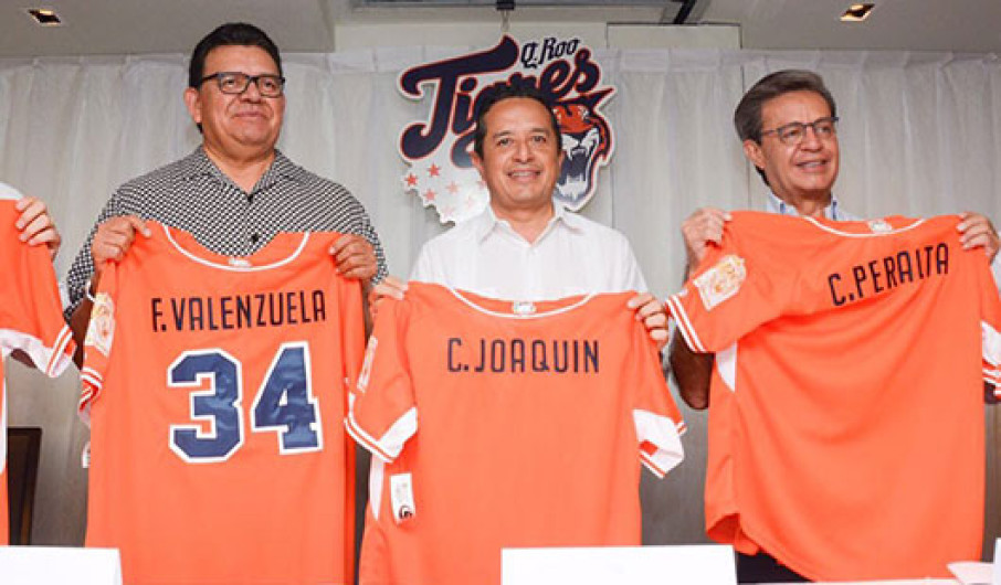 Fernando Valenzuela, nuevo propietario de los Tigres de Quintana Roo