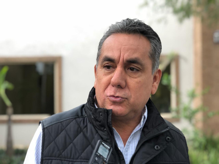 Alertan maestros por posible sobre carga de trabajo a becarios 