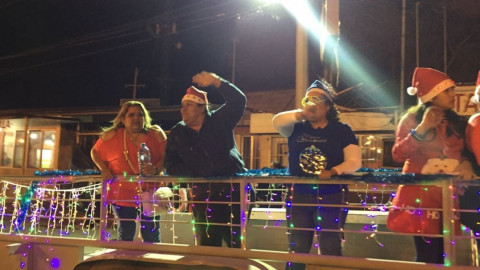 Disfrutan cientos de familias, el Desfile Navideño 2018