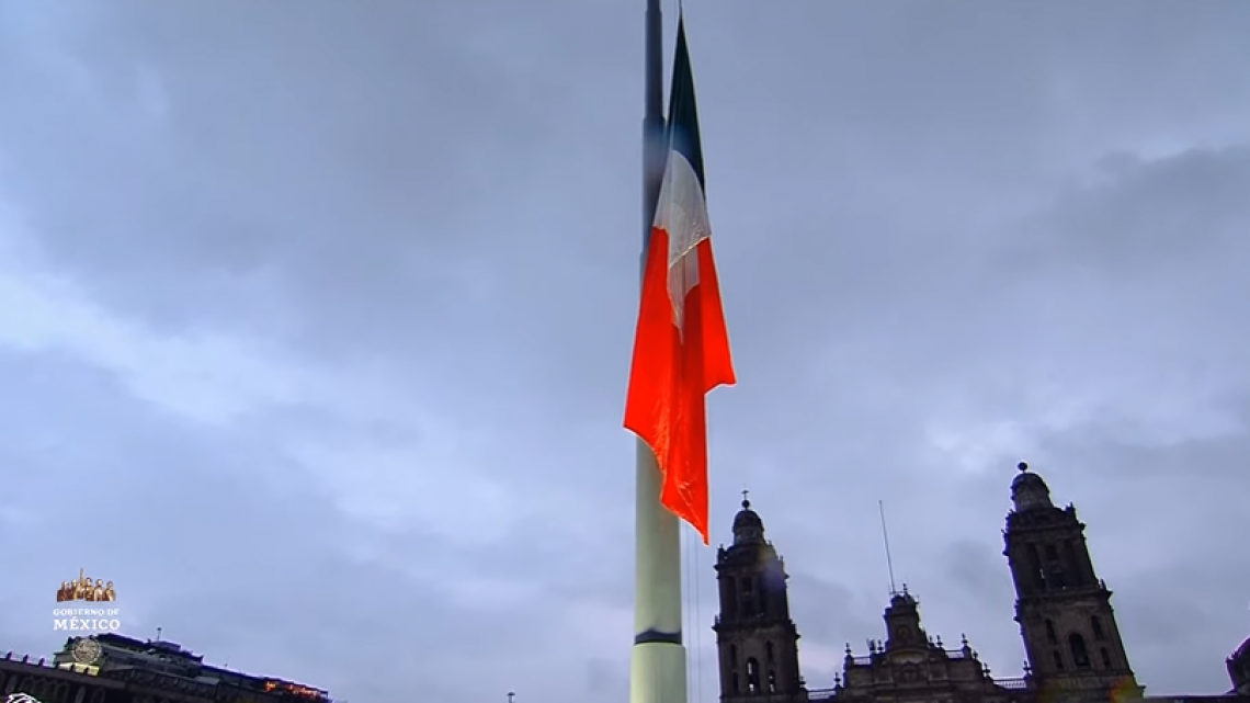 19 de septiembre: Izan la bandera en el Zócalo en memoria de las víctimas de los sismos del 85 y 2017