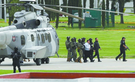 Detienen al fiscal de Morelos, Uriel Carmona