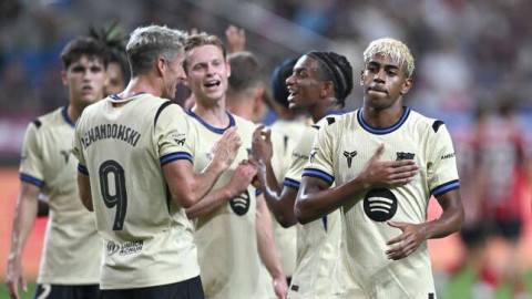 Barcelona deslumbra en Seúl con una victoria 7 a 3 ante FC Seoul 