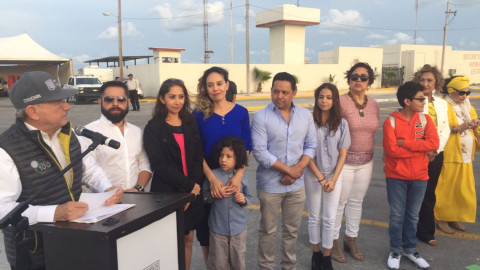 Bautizan al bulevar costero con el nombre de "Rigo Tovar" 