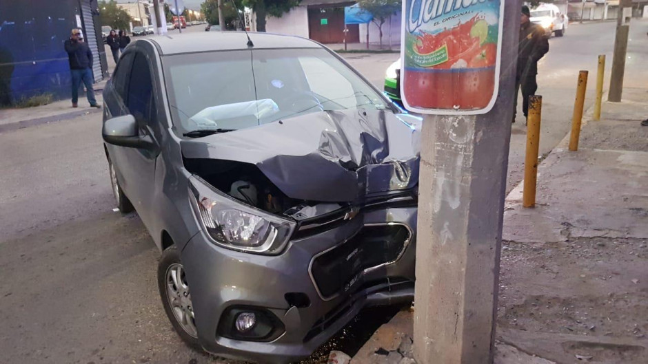 Compra carro nuevo y lo destroza en 3 días