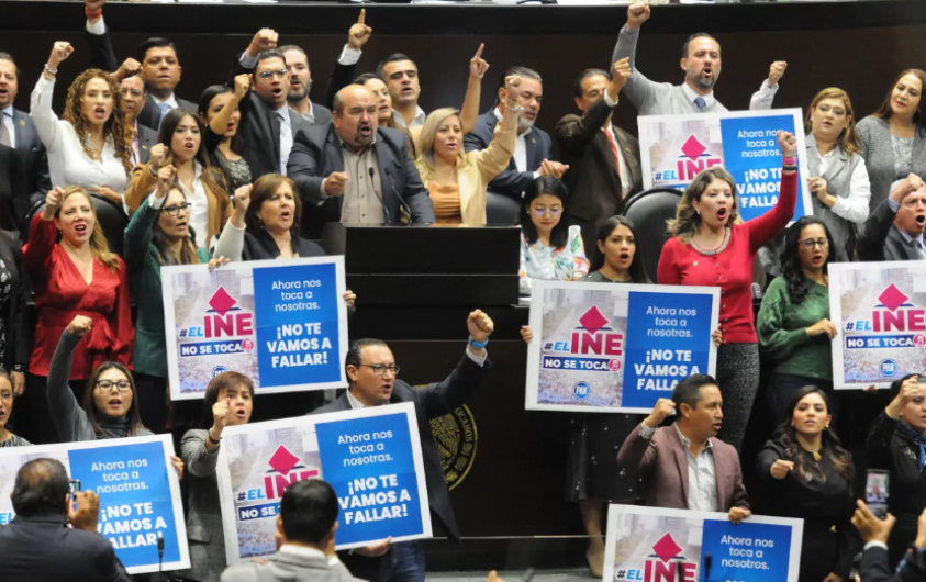 Tienen todo el derecho de ir a Corte: AMLO sobre impugnación del 'Plan B' electoral