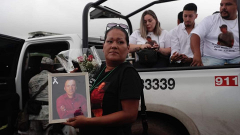 Familiares hacen misa a mineros de Coahuila