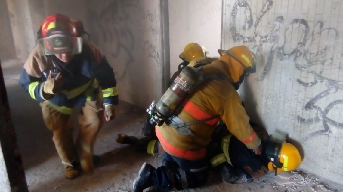 Bomberos de Madero se capacitan permanentemente para auxiliar a la ciudadanía