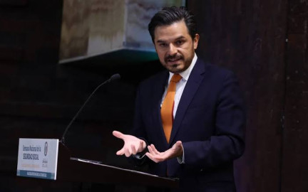 Zoé Robledo da positivo a COVID-19 por segunda ocasión