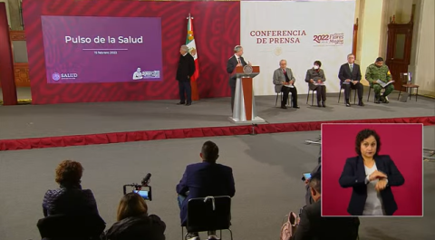 México suma tercera semana consecutiva de reducción de casos de COVID-19:López-Gatell