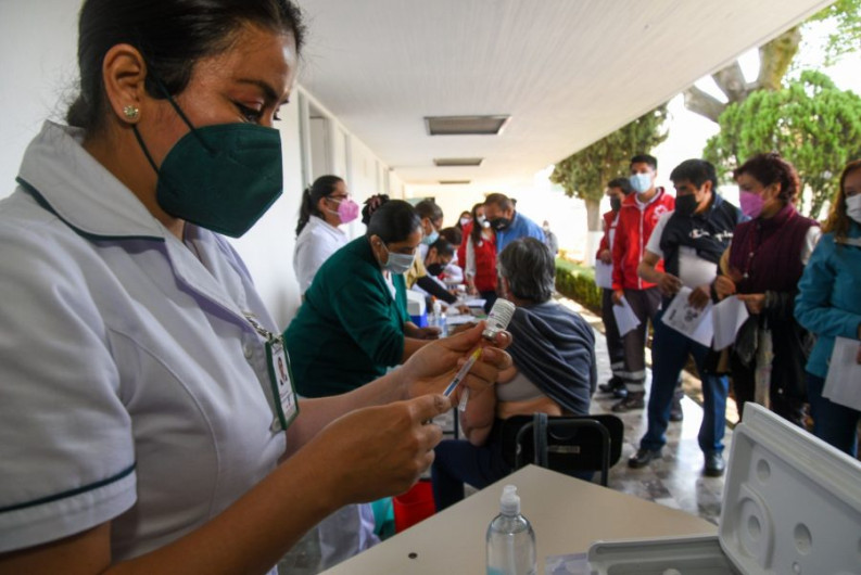 Registra México más de 9 mil casos de COVID-19, la cifra más alta desde que regresaron los reportes diarios 