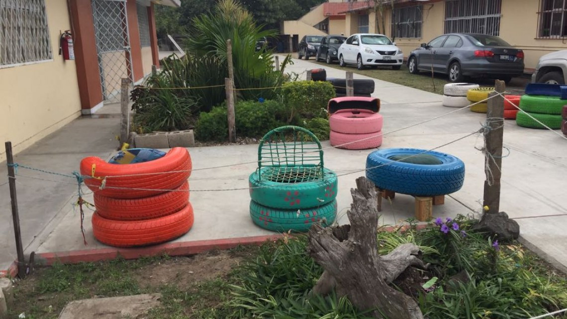 Vándalos acechan a estudiantes de secundaria