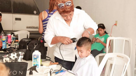 Beneficia DIF a unos 320 ciudadanos en Audiencia Pública