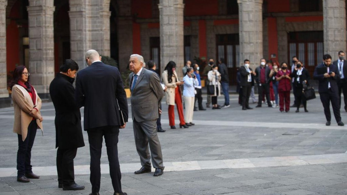 Se registra sismo de magnitud 5.7 en Veracruz; 'Mañanera' se ve interrumpida unos minutos 