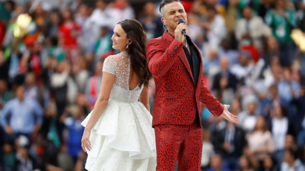 El gran dueto de Robbie Williams y Aida Garifullina en la apertura del Mundial