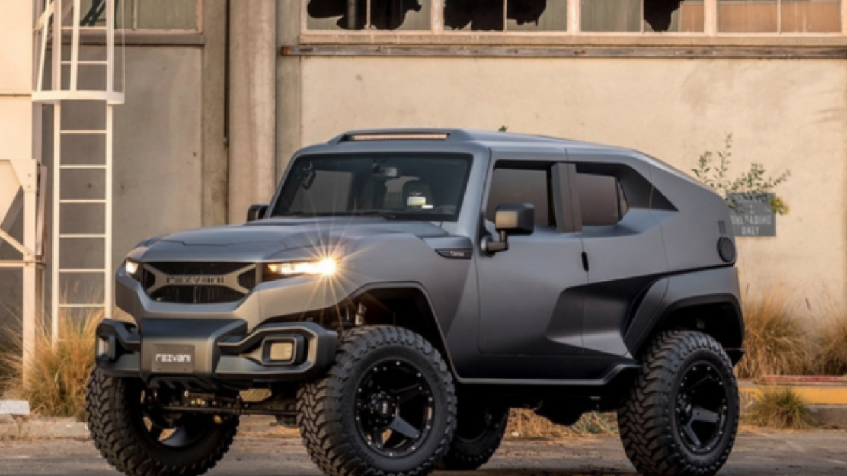 Chris Brown compra camioneta a prueba de balas