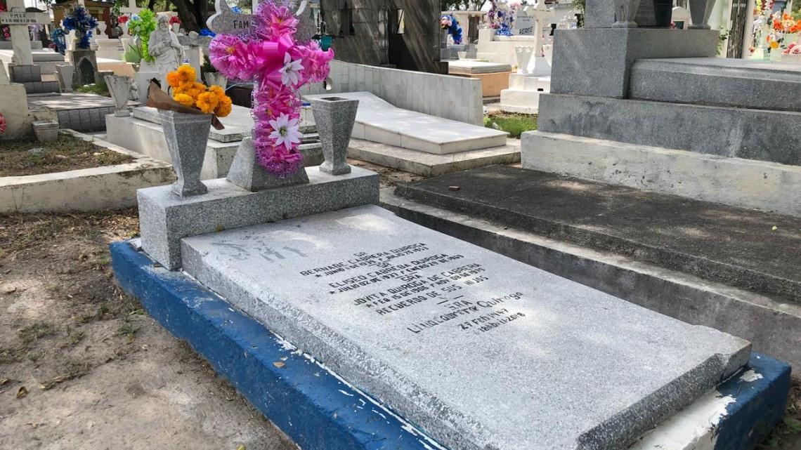 Matamorenses visitan panteones de la localidad 