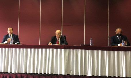 Cerveceras denuncian ante FGR a la COFECE.  Acusan que favorece a Modelo y Heineken