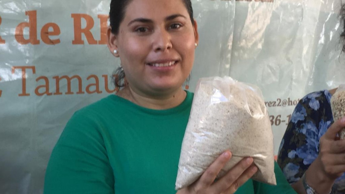 Productores del campo y artesanos se unen para exponer sus productos