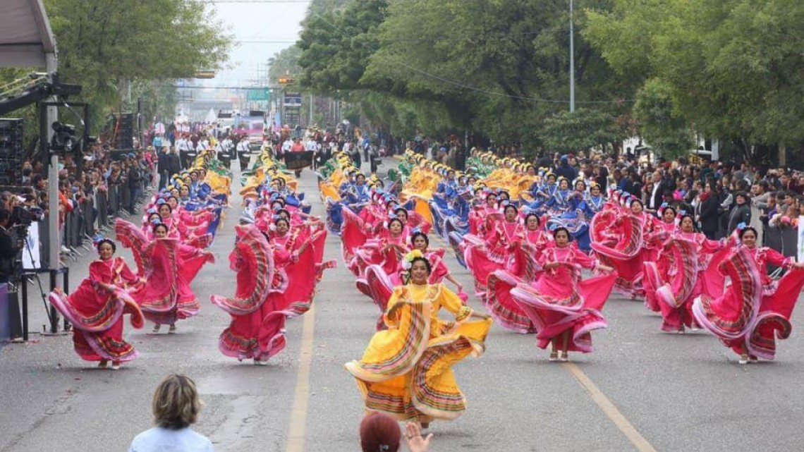 En Victoria se desarrolla el desfile del 20 de noviembre sin novedad