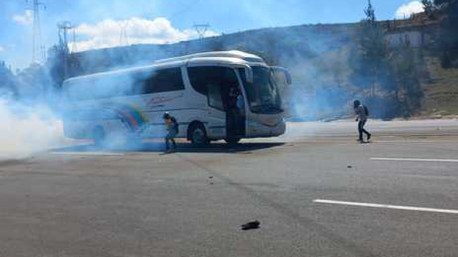 Al menos 17 heridos deja enfrentamiento entre Normalistas y GN en Guerrero