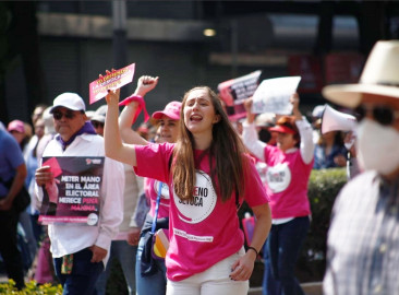 La marcha en defensa del INE polariza a usuarios en redes sociales 