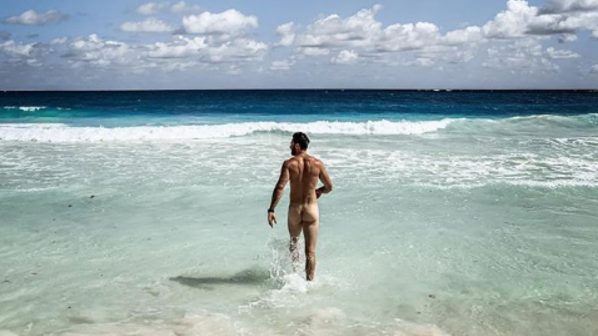 Sebastián Rulli enciende las redes sociales con sensuales fotografías