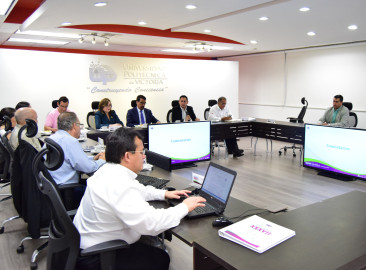 Informe de la directora de UPV es aprovado positivamente 