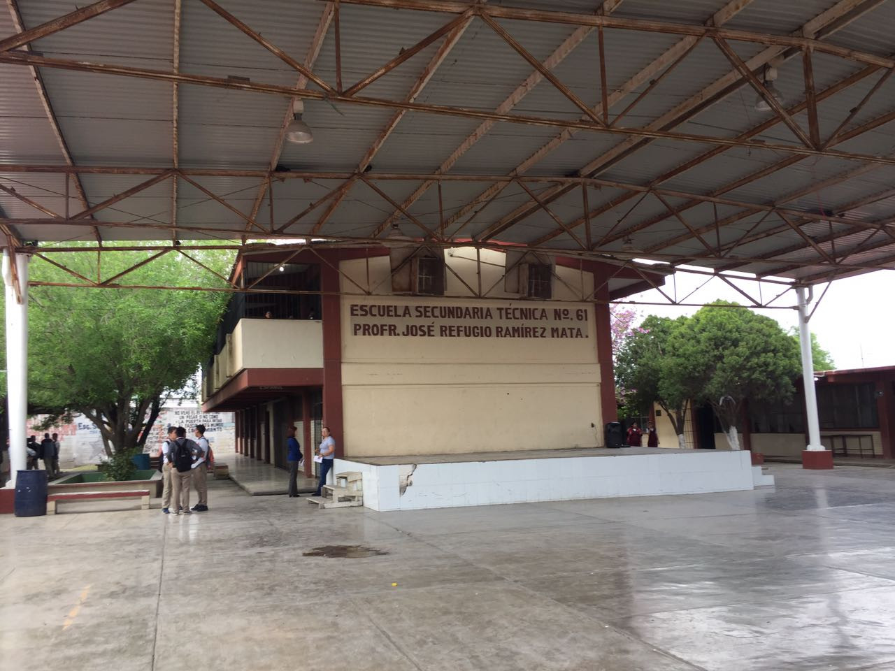 Detectan maestros olor a marihuana en secundaria