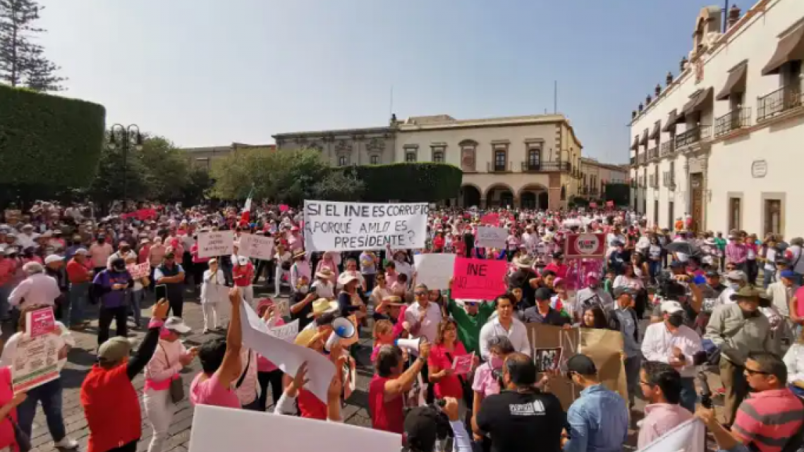 Así transcurre la marcha en defensa del INE en la Ciudad de México y otros estados 