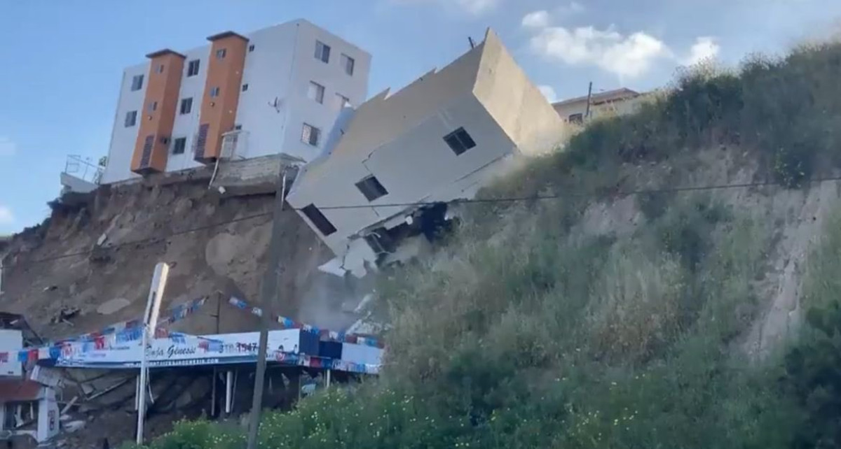Se colapsa edificio en Tijuana