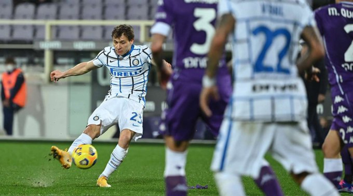 Inter de Milán vence 2-0 a la Fiorentina