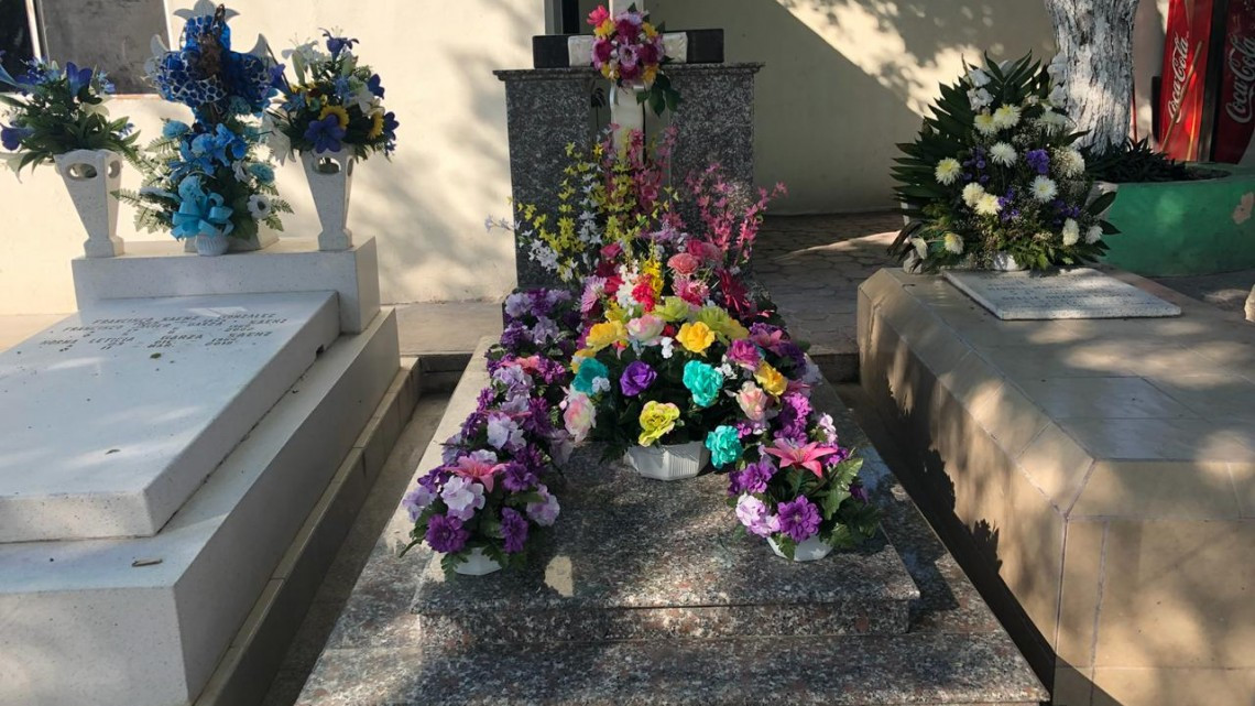 Se olvidan familiares de sus fieles difuntos