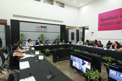 Morena "corregirá" presupuesto del INE