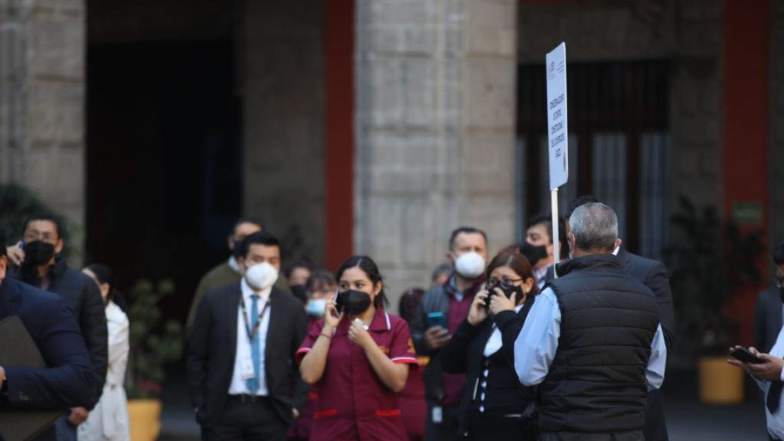 Se registra sismo de magnitud 5.7 en Veracruz; 'Mañanera' se ve interrumpida unos minutos 