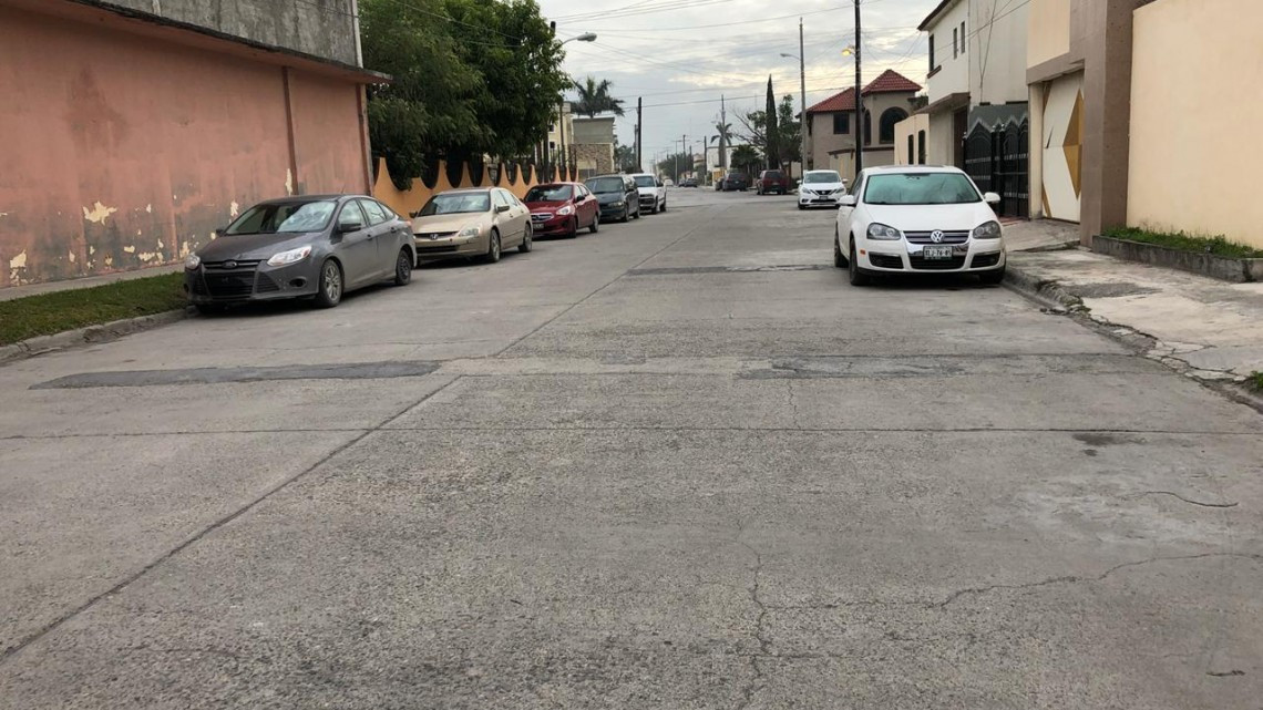 Retirarán maceteros que obstruyen el paso en el fraccionamiento Victoria 