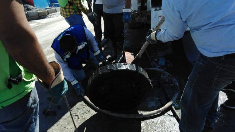 Comapa trabaja con equipo vactor