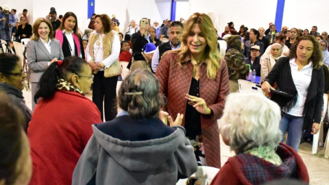 Viven abuelitos día inolvidable