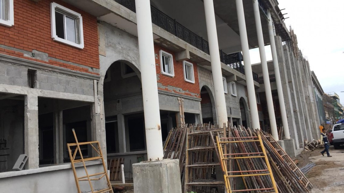 Luce como obra fantasma los nuevos mercados municipales 