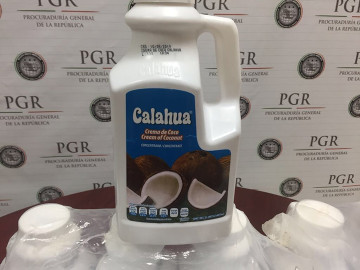 Encuentran cristal en botes de crema de coco