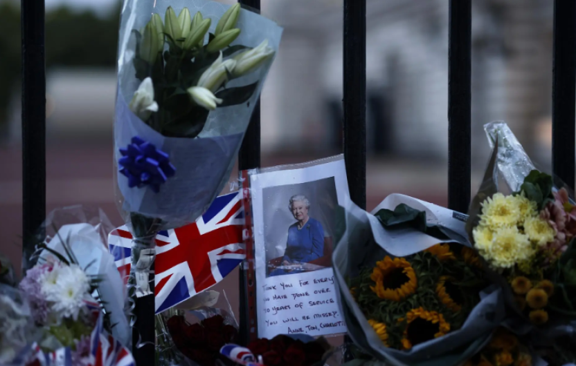 Confirma AMLO que Marcelo Ebrard asistirá al funeral de la reina Isabel ll