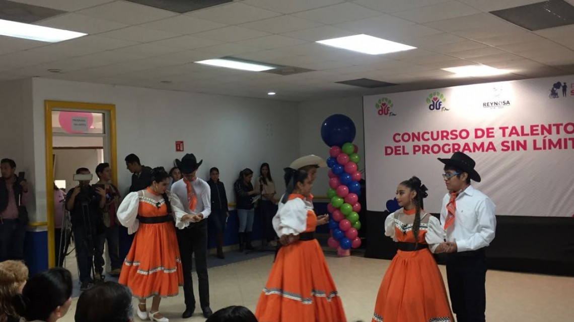 Participan niños y jóvenes especiales, en concurso de talentos