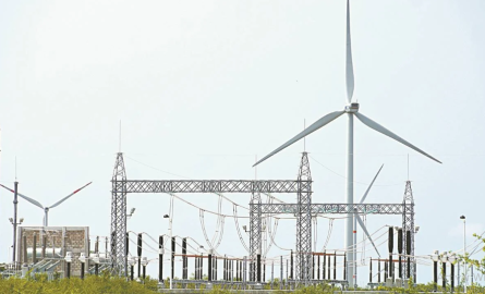 Comenzará AMLO negociaciones con empresas de autoabasto eléctrico 