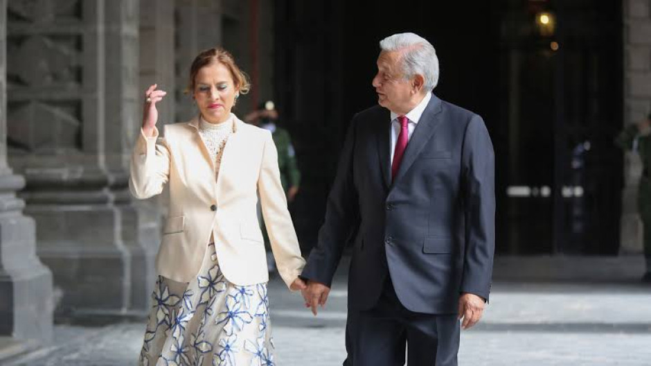 López Obrador y Beatriz Gutiérrez llegan a EU para reunión con Jill y Joe Biden