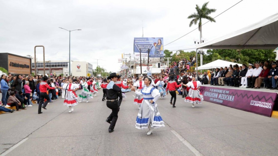 Encabeza Adrián Oseguera Aniversario de la Revolución Mexicana