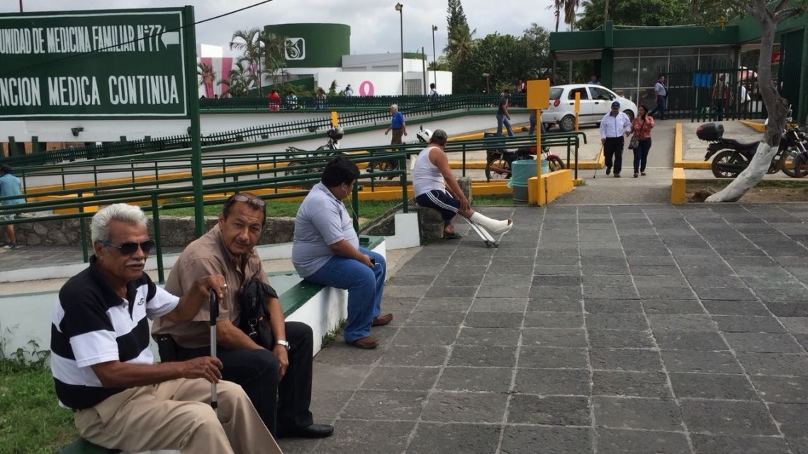 Denuncian enfermeras extorsión de parte del sindicato del IMSS