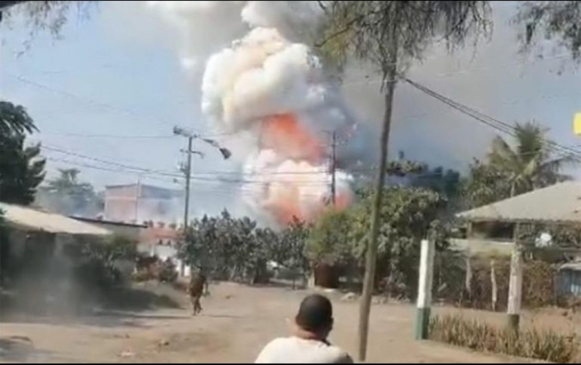 Explota bodega de pirotecnia en Apatzingán, Michoacán