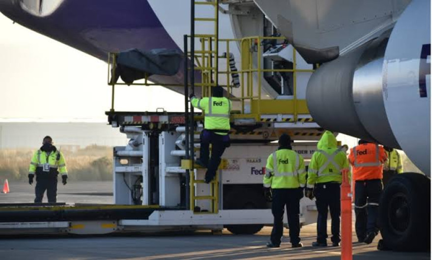 Llegan a México más de 2 millones de vacunas donadas por Moderna