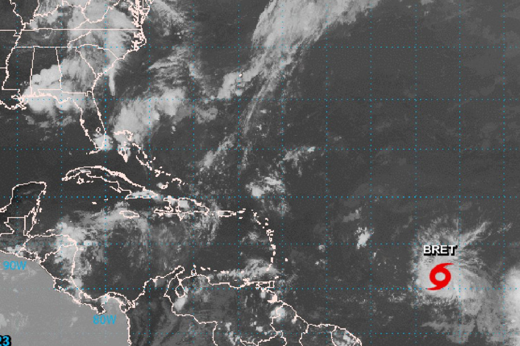 Se forma tormenta tropical Bret en el océano Atlántico