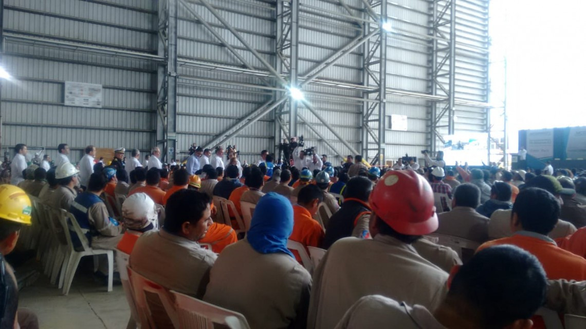 Zarpa la plataforma más grande construida en México