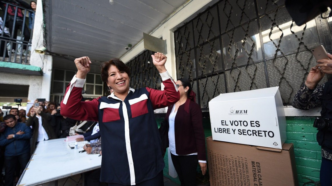 Delfina Gómez, la primera en votar